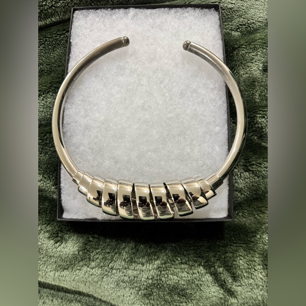 Elegant Silver Choker Necklace